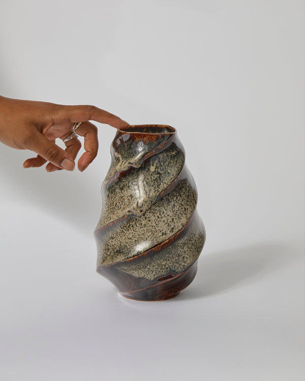 Terunobu Hirata — Twist Rounded Ash Glaze Vase
