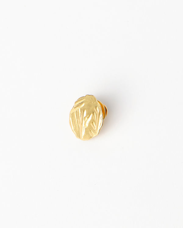 Danielle Barrie — 'Stocks and Stones' Relief Brooch in Gold