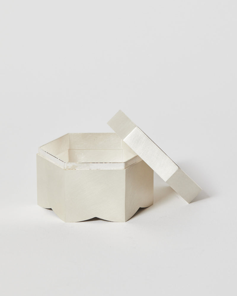 Kenny Yong-soo Son – Hexagonal silver box, 2023