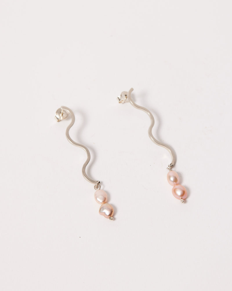 Danielle Barrie —  'Large Wave' Earrings with Lilac Pearls
