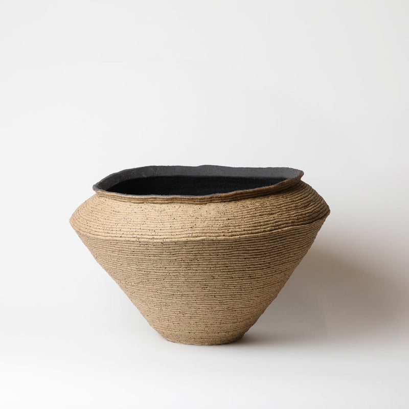 Mali Taylor — Large Orbit Vase in Black