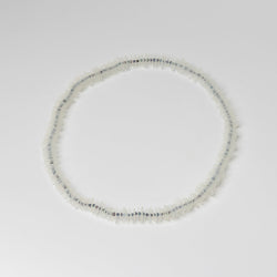 Elfrun Lach — Long Pearl Drop 'Reefl' Necklace in White with Black Pearls