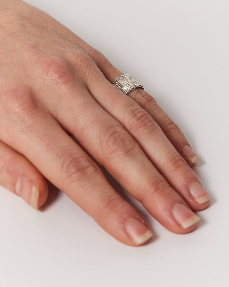 Sophie Quinn — 'Narrow Lined' Sterling Silver Ring