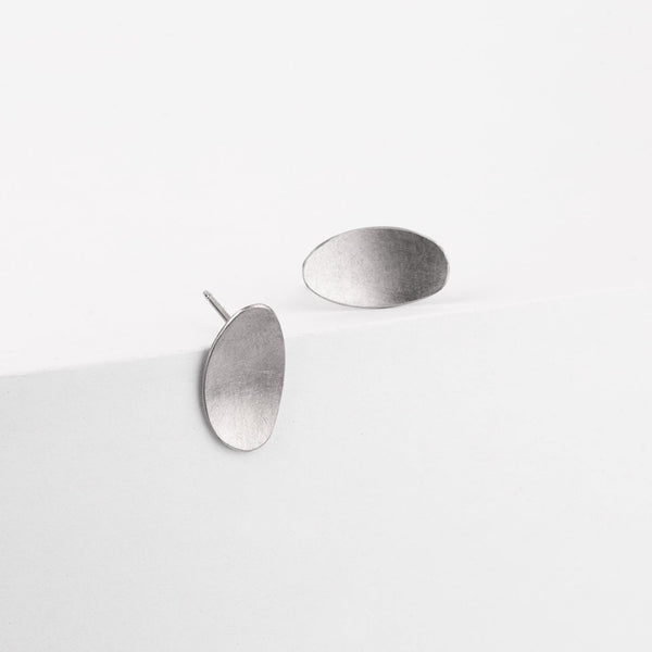 Small stainless steel store stud earrings