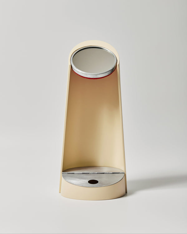 Olivia Bossy  — A Vessel, A Mirror, 2025