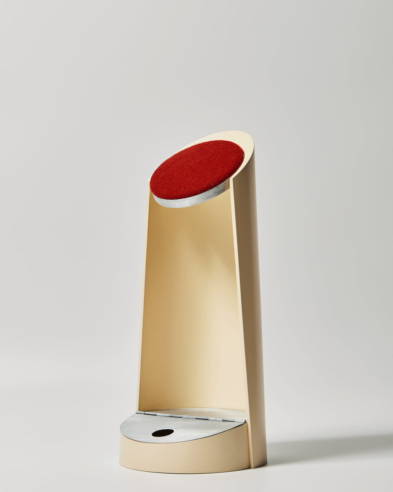 Olivia Bossy  — A Vessel, A Mirror, 2025