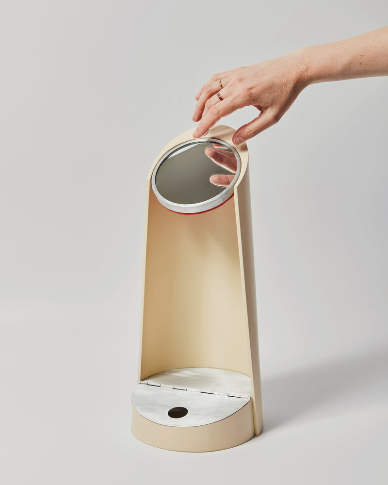 Olivia Bossy  — A Vessel, A Mirror, 2025