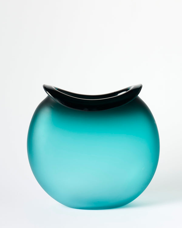 Ruth Allen — 'Luscious Lip' Vase in Emerald
