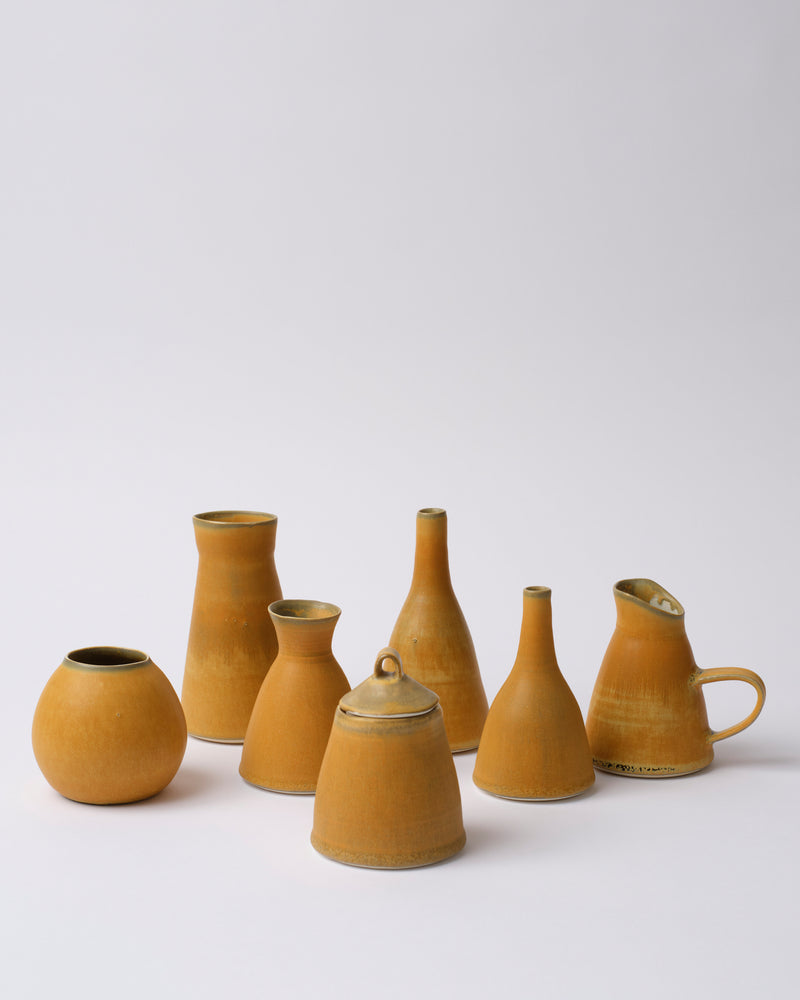 Elizabeth Masters – Small 'Single Stem Vase' in Apricot