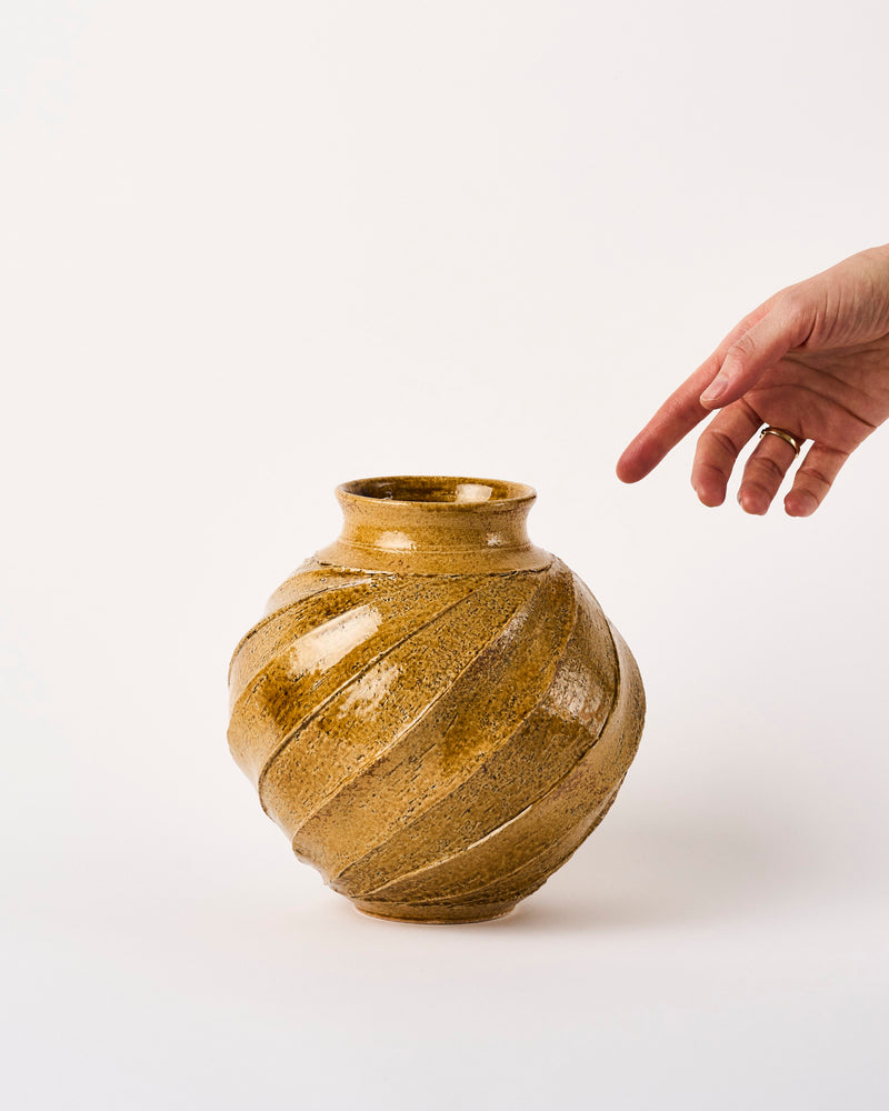 Terunobu Hirata —  Twist Faceted Kozeto Vase