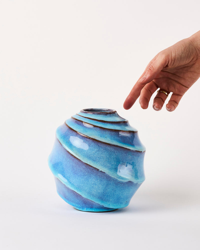 Terunobu Hirata —  Wave Pale Moon Vase