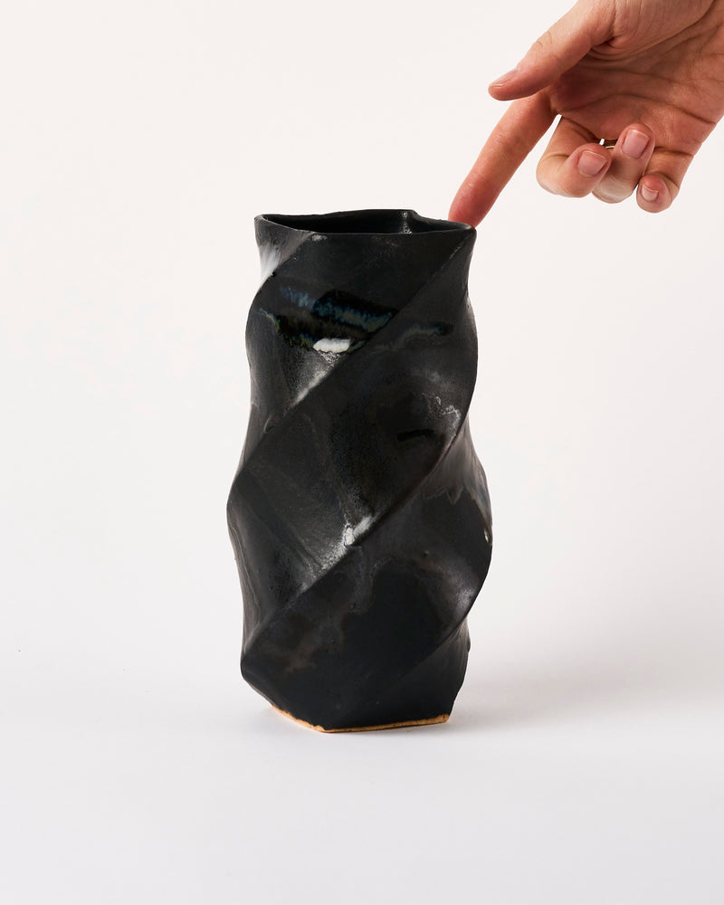 Terunobu Hirata —  Faceted Twist Vase in Black