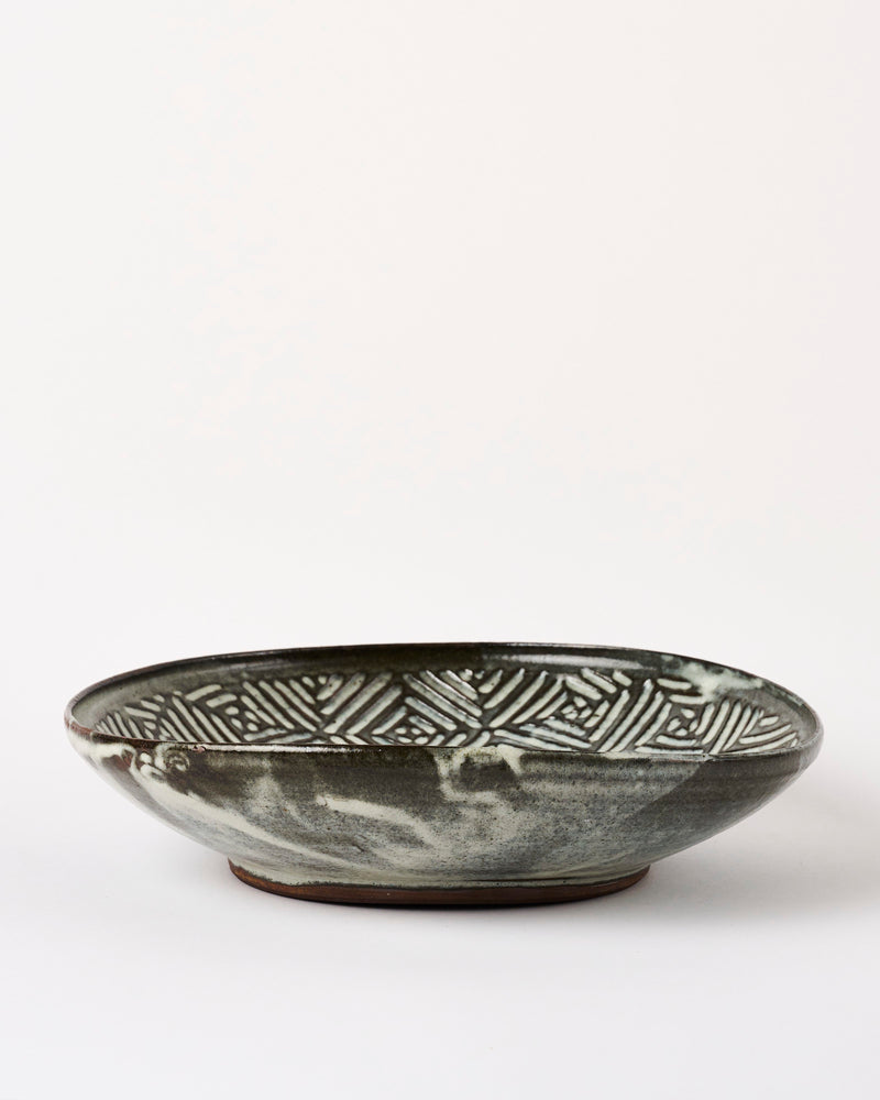 Terunobu Hirata —  Carved Ash Hagi Glaze Plate