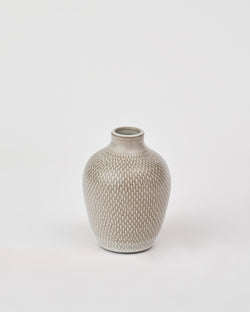 Asahi So —  Medium Carved Bud Vase in Misty White II