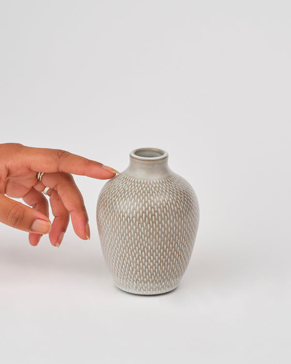 Asahi So —  Medium Carved Bud Vase in Misty White II