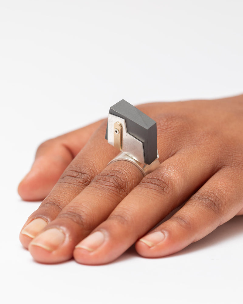 Anke Kindle – 'Schwarz' Ring, 2023