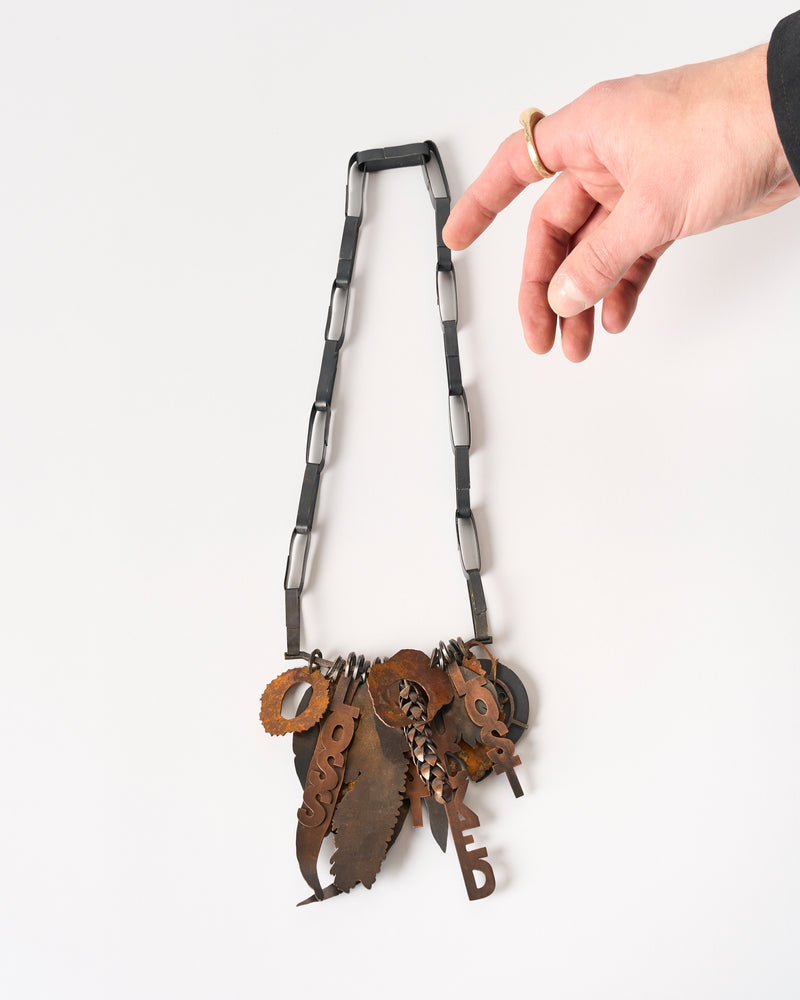 Sim Luttin – 'Moment(o)s of Fragility: Loss', Necklace, 2023