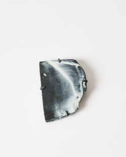 Leslie Matthews – 'Gestures #4', Brooch, 2022