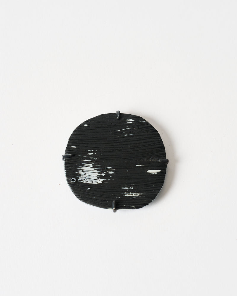 Leslie Matthews – 'Gestures #1', Brooch, 2022