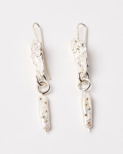Sophie Quinn  — 'Textured Long Pearl' Earrings in Sterling Silver with Freshwater Pearls