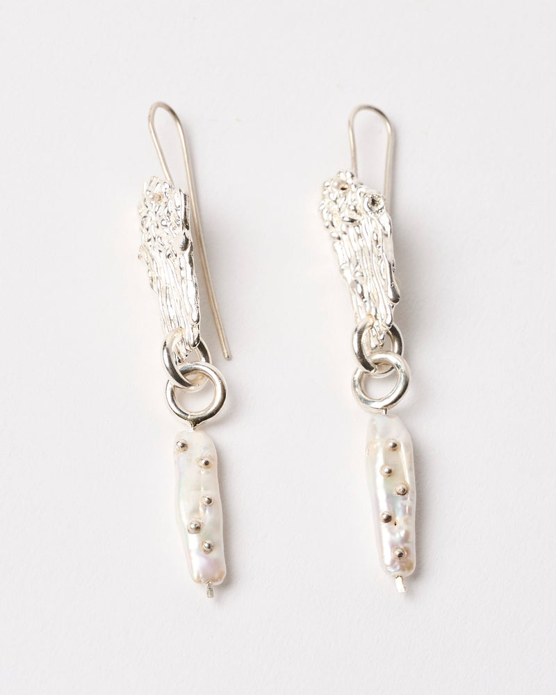 Sophie Quinn  — 'Textured Long Pearl' Earrings in Sterling Silver with Freshwater Pearls