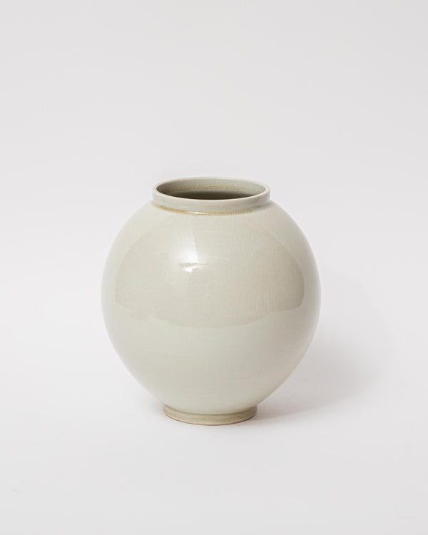House Editions – 'Display Moon Jar' in White Velvet