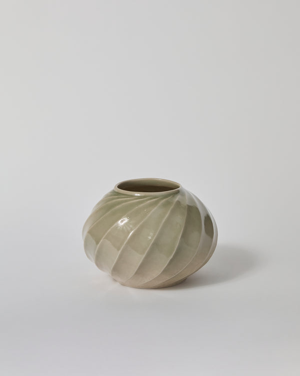 Terunobu Hirata — Twist Faceted Vidro Glaze Vase