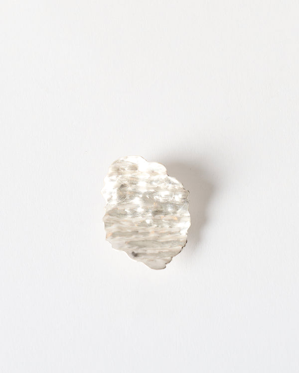 Emily O'Brien – 'Chip on the Shoulder', Large Brooch in Silver