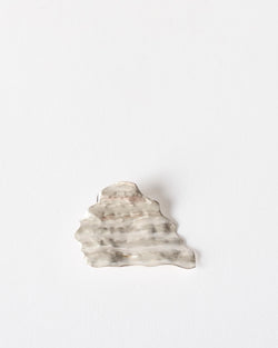 Emily O'Brien – 'Chip on the Shoulder', Small Brooch in Silver