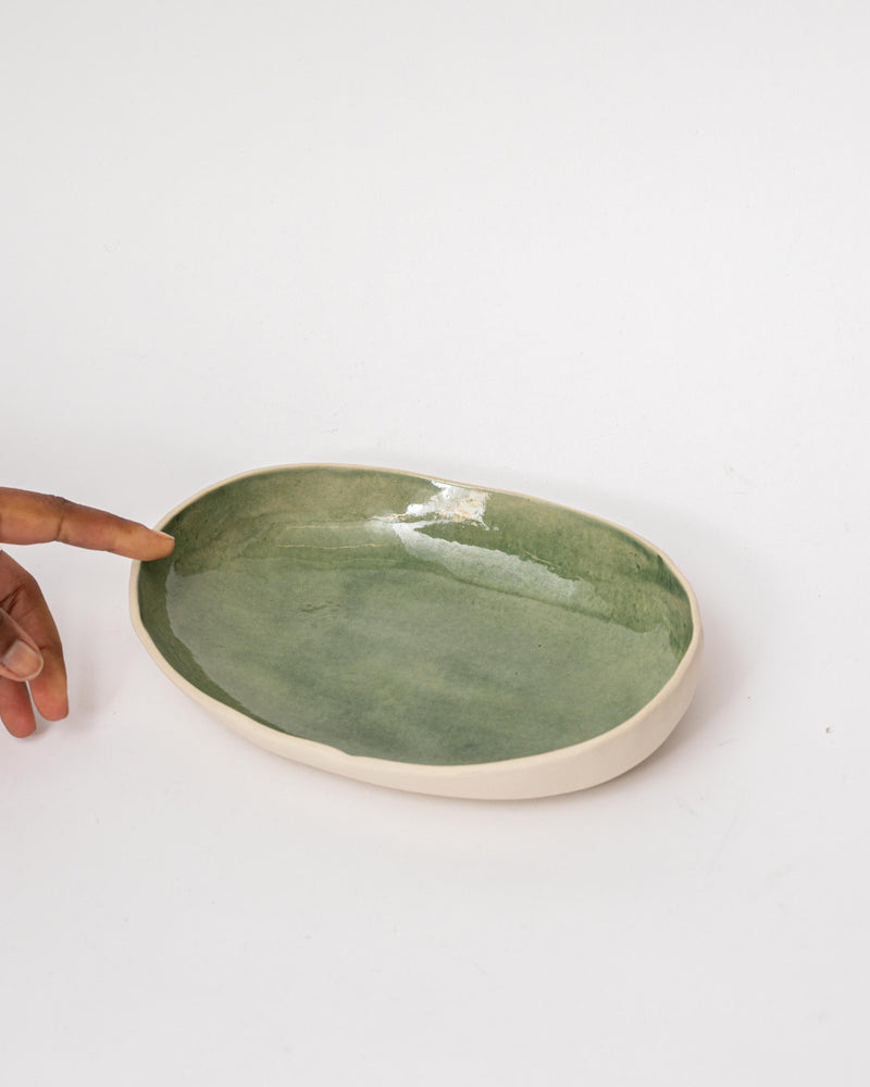 Tracy Muirhead — 'Medium Oval Serving Dish' in Green