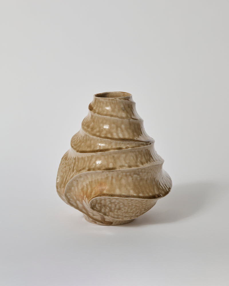 Terunobu Hirata — Shell Shaped Vase in Light Ash Glaze