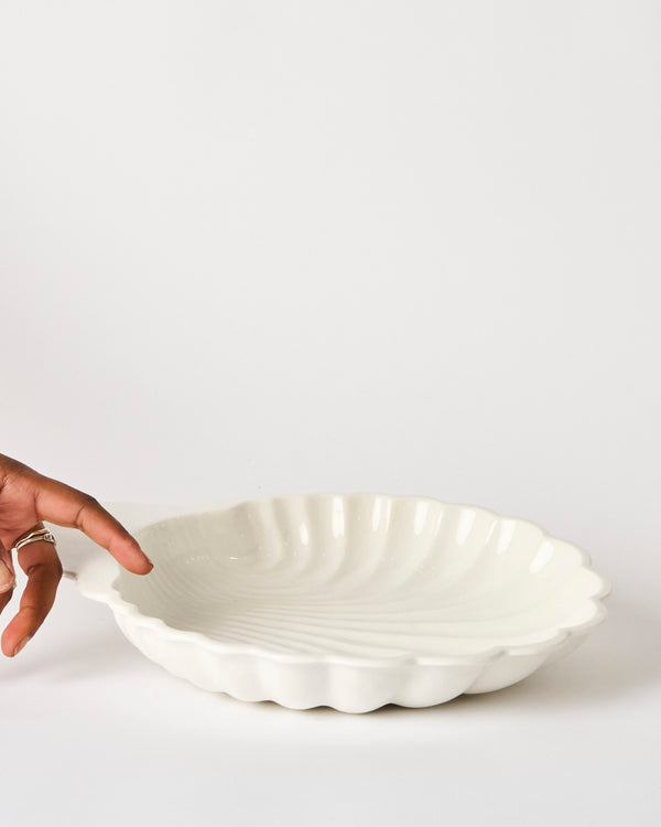 Claire Ellis – 'Service! Scallop Dish', 2024