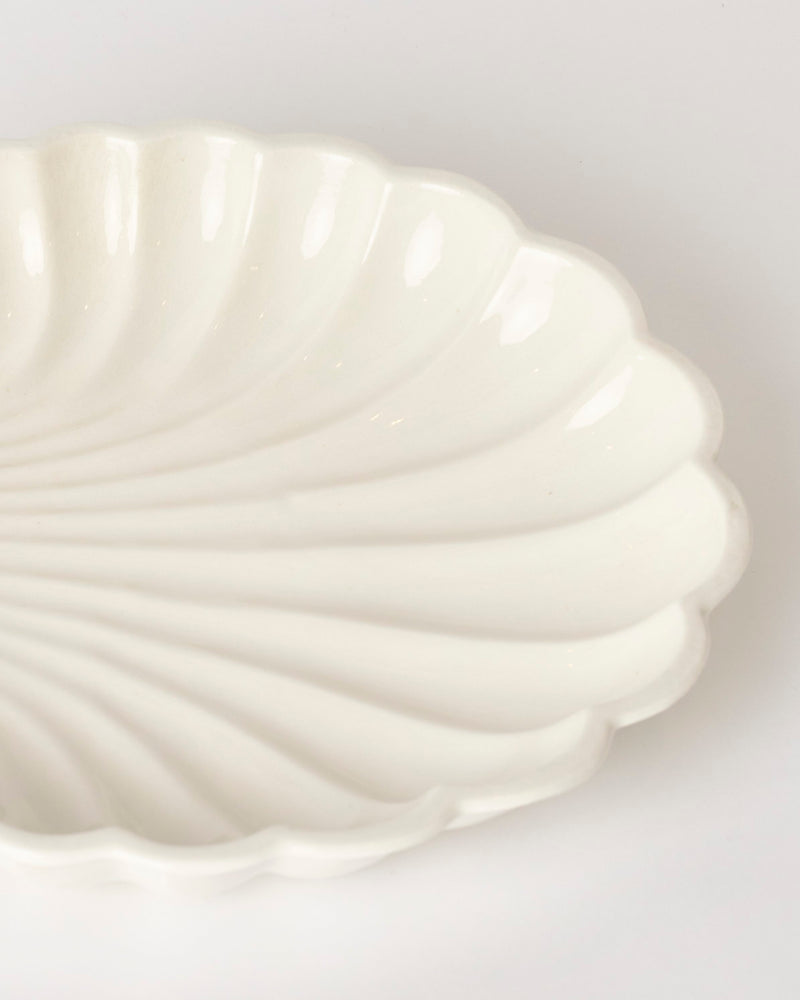 Claire Ellis – 'Service! Scallop Dish', 2024