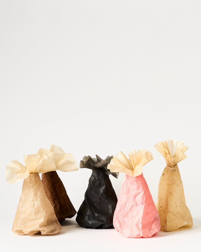 DNJ Paper – 'Medium Gathering' Vase in Camelia