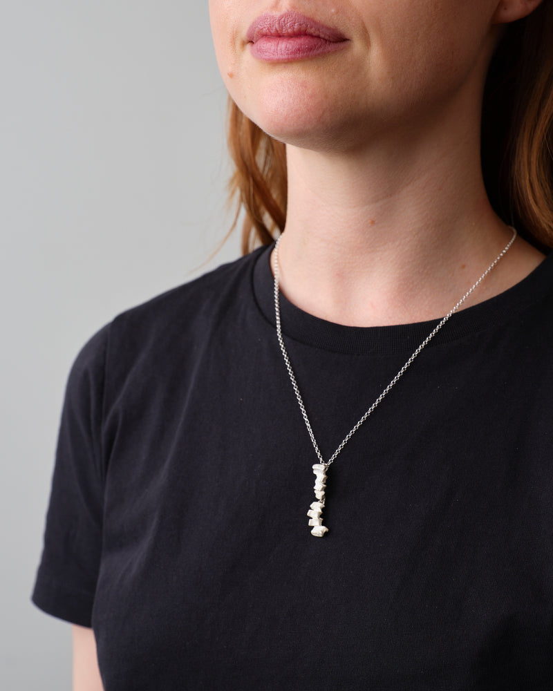 ZIPEI — 'Spine' Necklace in Silver