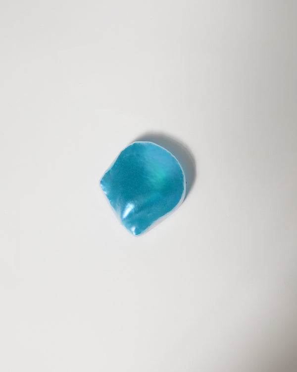 Katherine Hubble — 'Lustre Series' Shell Brooch in Blue