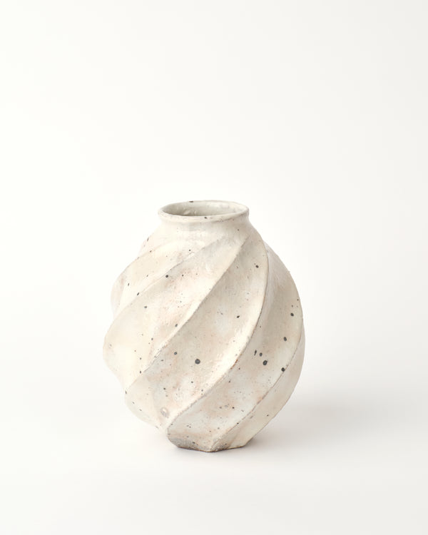 Terunobu Hirata — Twist Faceted Vase in Kohiki