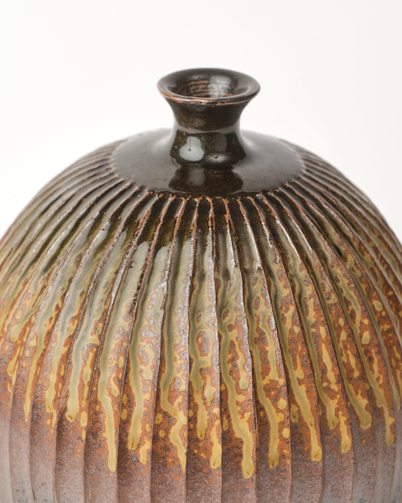 Terunobu Hirata — Fluted Vase in Ash Glaze