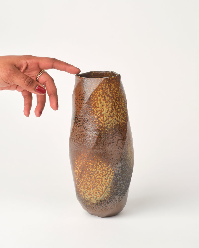 Terunobu Hirata — Cylindrical Faceted Vase in Ash Glaze