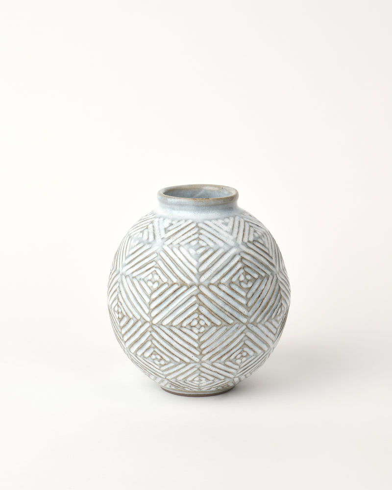 Terunobu Hirata — Geometrically Carved Vase in White Straw