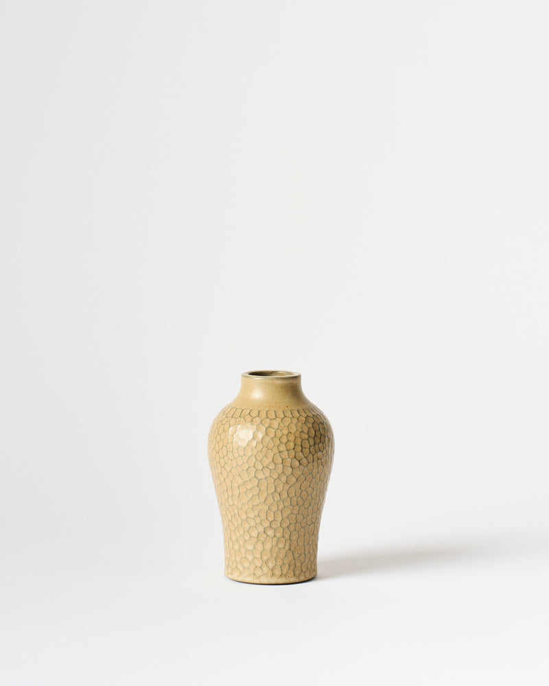 Asahi So —  Medium Carved Budvase in Golden Buff #2