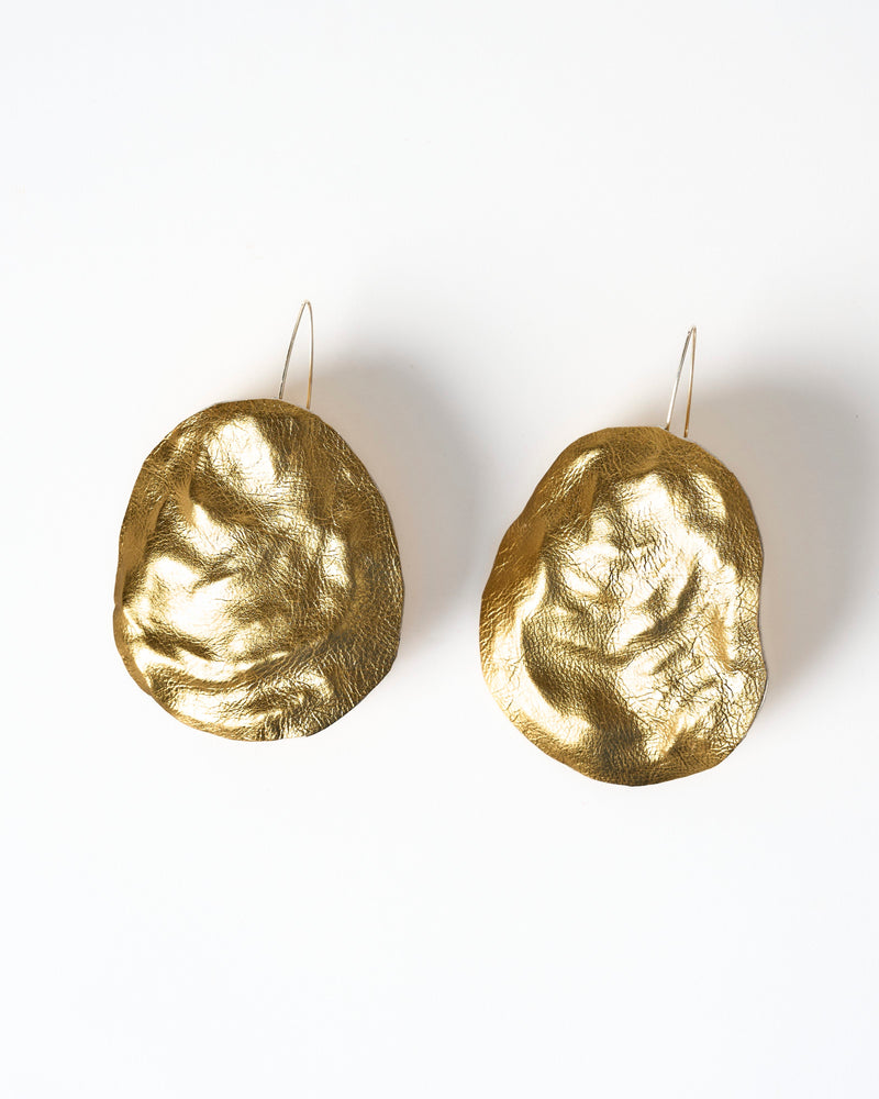 Gabbee Stolp — 'Soft Shell' Earrings with Oyster Shells