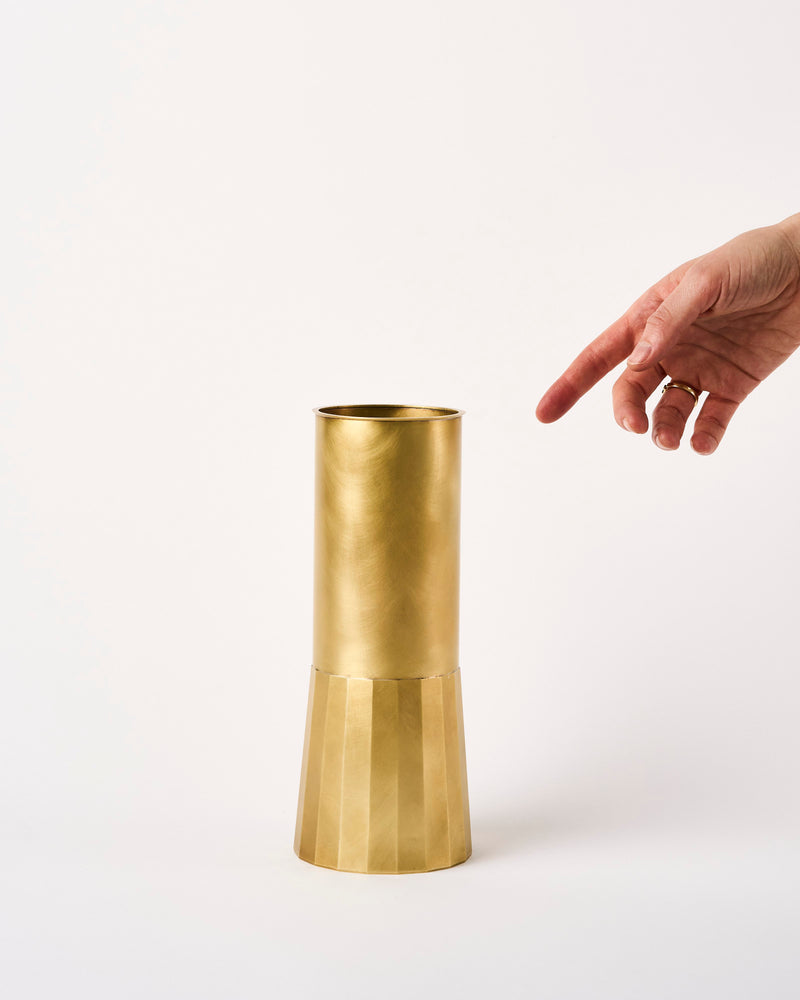 Kenny Yong-soo Son – 'Decagonal' Vase in Brass