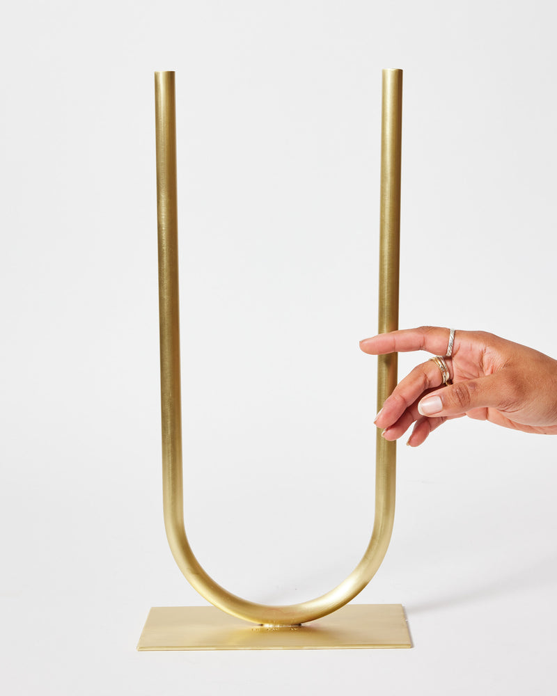 Anna Varendorff, ACV studio — Medium 'Even U' Vase in Thick Brass