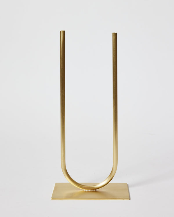 Anna Varendorff, ACV studio — Medium 'Even U' Vase in Thin Brass