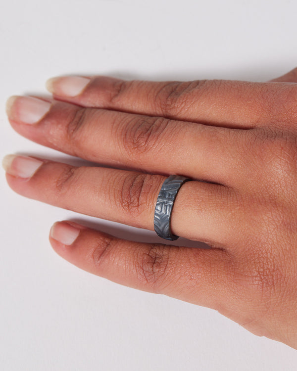 Tara Lofhelm — 'Realm' Ring in Oxidised Silver