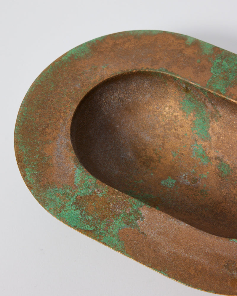 Kenny Yong-soo Son – Patinated Oval Bronze Vessel, 2023