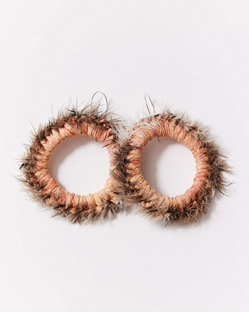 Ange Jeffery– 'Dingo' Woven Hoop Earrings in Peach