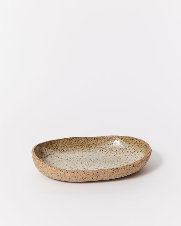Tracy Muirhead — Medium Oval Serving Dish in Oatmeal Speckle