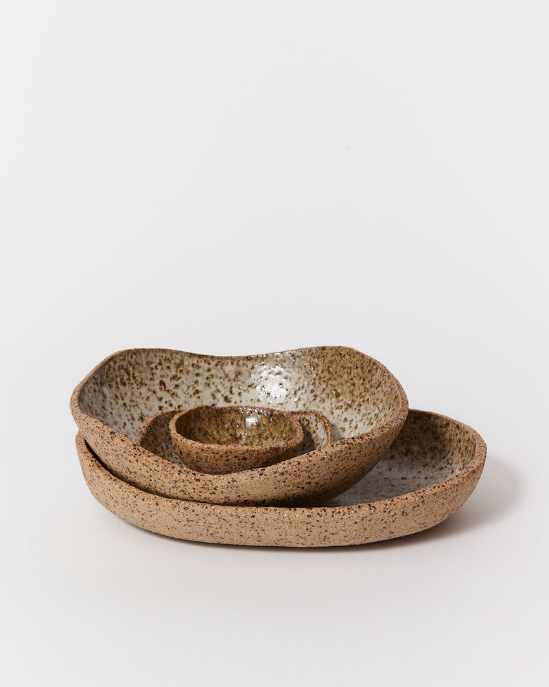 Tracy Muirhead — Medium Stackable Serving Dish in Oatmeal Speckle